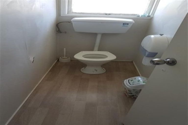 Photo of property in 49 Othello Drive, Clover Park, Auckland, 2023