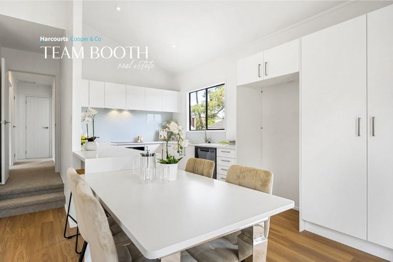 Photo of property in 32a Bayview Road, Bayview, Auckland, 0629