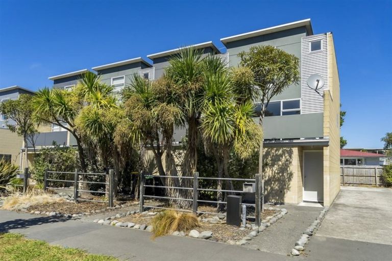 Photo of property in 138 Purchas Street, Edgeware, Christchurch, 8013