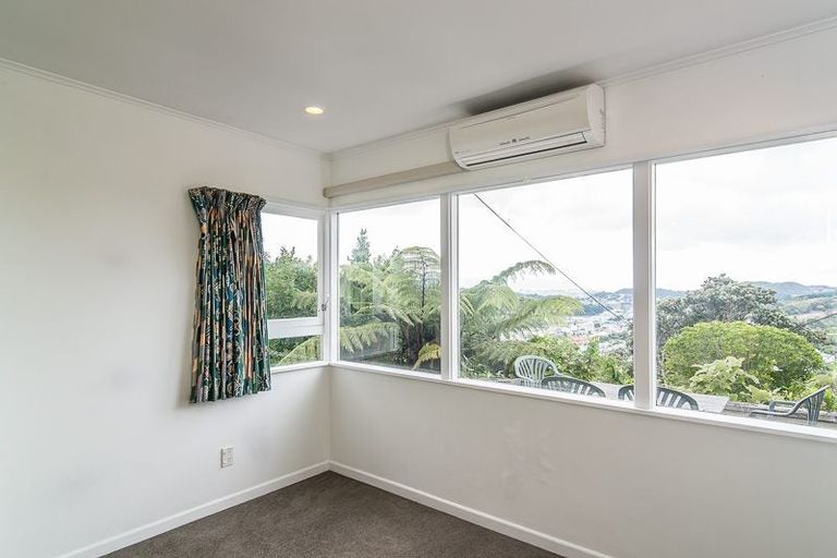 Photo of property in 118 Kelburn Parade, Kelburn, Wellington, 6012