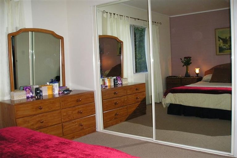 Photo of property in 1/2 Glynnbrooke Street, Te Atatu South, Auckland, 0610