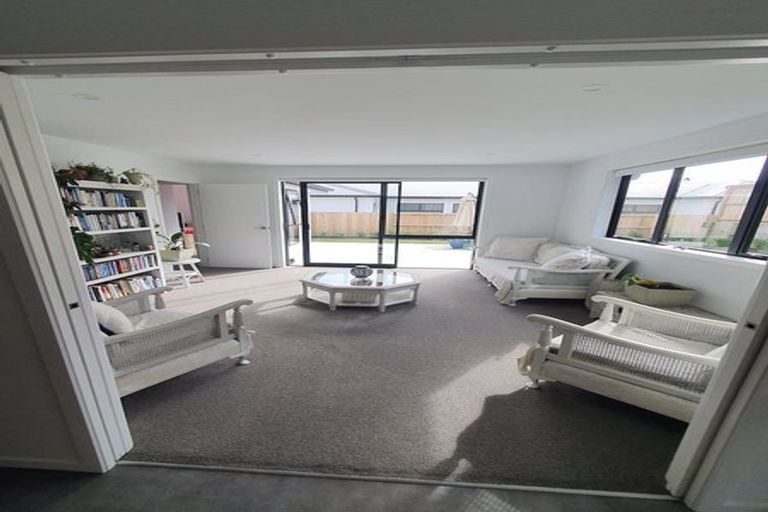 Photo of property in 49b Western Avenue, Omokoroa, 3172