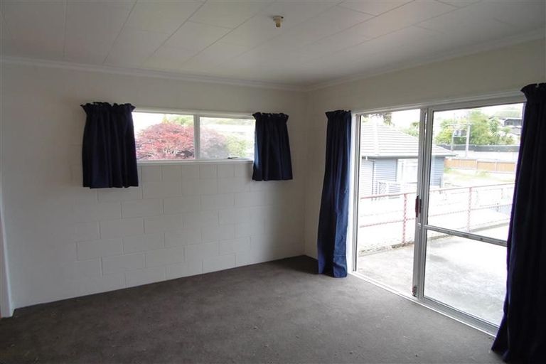 Photo of property in 10d Govett Avenue, Frankleigh Park, New Plymouth, 4310