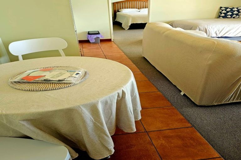 Photo of property in 12 Commodore Place, Britannia Heights, Nelson, 7010