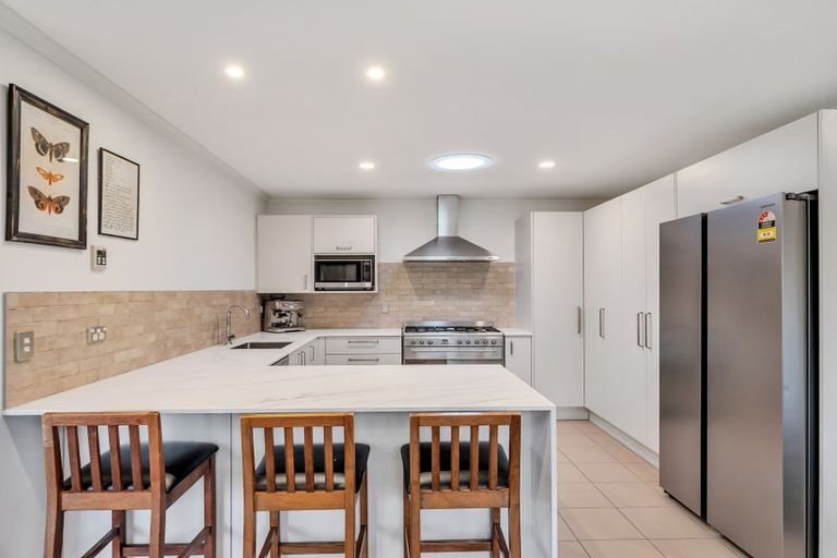 Photo of property in 36 Sovereign Gardens, Halswell, Christchurch, 8025