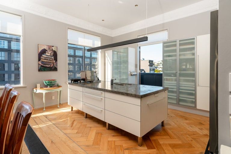 Photo of property in 5/5 Tory Street, Te Aro, Wellington, 6011