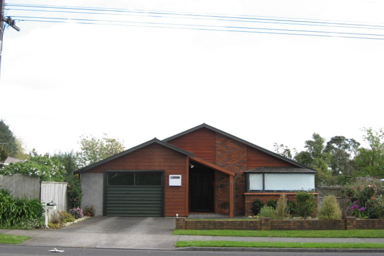 Photo of property in 302 Mangorei Road, Merrilands, New Plymouth, 4312