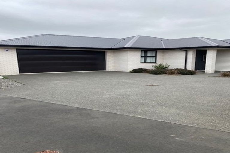Photo of property in 76b Watkins Drive, Rangiora, 7400