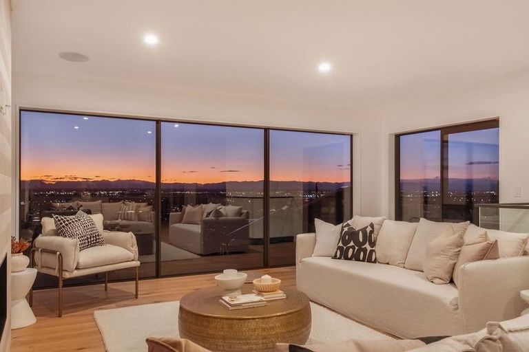 Photo of property in 8 Francis Mill Grove, Westmorland, Christchurch, 8025