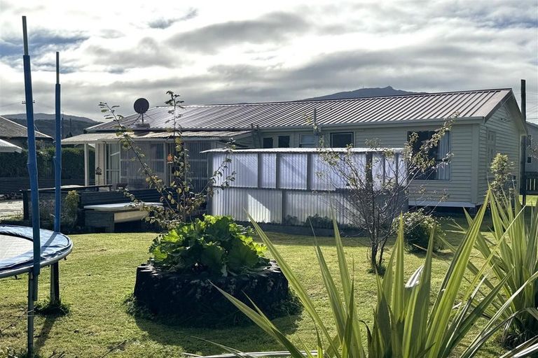 Photo of property in 20 Matai Street, Dobson, Greymouth, 7805