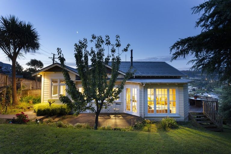 Photo of property in 15 Northview Crescent, Belleknowes, Dunedin, 9011