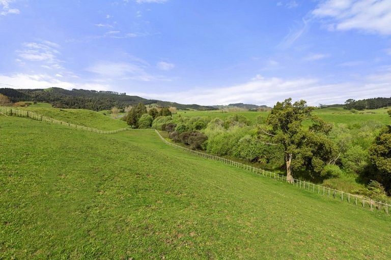 Photo of property in 11 Mangakino Road, Raglan, 3295