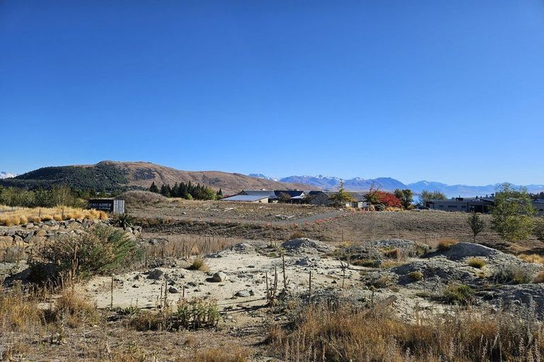 Photo of property in 18 Mistake Drive, Lake Tekapo, 7999