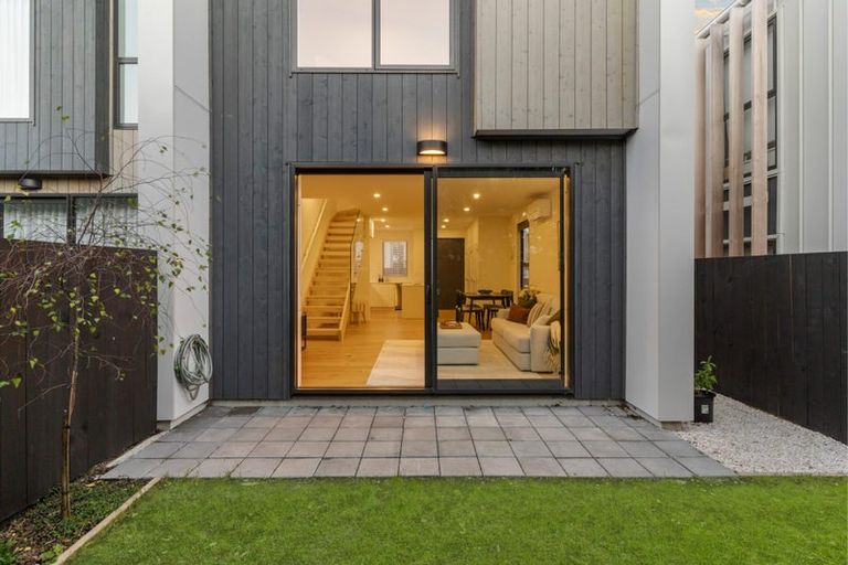 Photo of property in 6/82 East Coast Road, Milford, Auckland, 0620