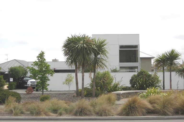 Photo of property in 539 Bower Avenue, Parklands, Christchurch, 8083
