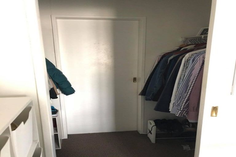 Photo of property in Courtenay Apartments, 402/120 Courtenay Place, Te Aro, Wellington, 6011