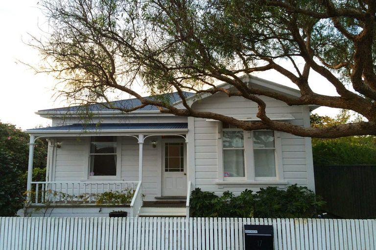 Photo of property in 17 Nikau Grove, Woburn, Lower Hutt, 5010