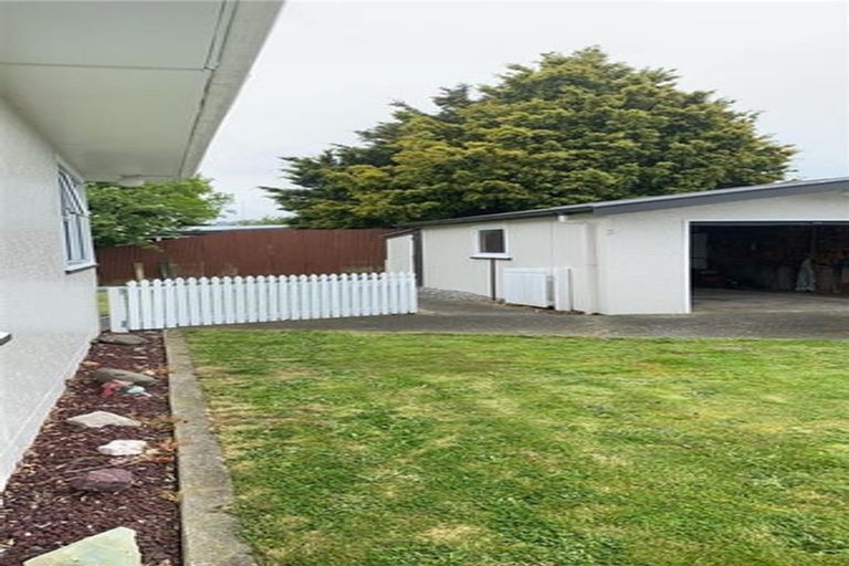 Photo of property in 24 Kent Crescent, Awapuni, Palmerston North, 4412