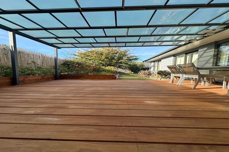 Photo of property in 59 Frank Nobilo Drive, Golflands, Auckland, 2013