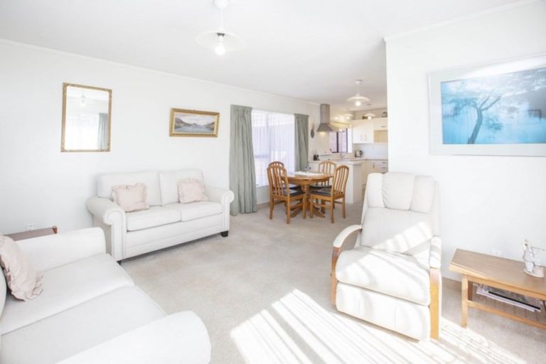 Photo of property in 69 Gibbons Street, Ebdentown, Upper Hutt, 5018