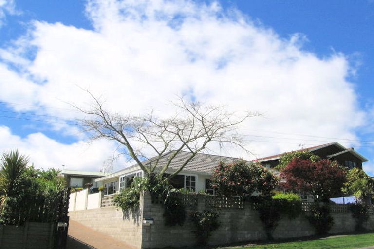 Photo of property in 1/76 Rokino Road, Hilltop, Taupo, 3330