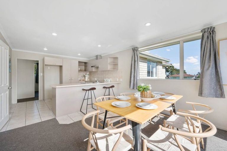 Photo of property in 24 Duckworth Road, Papakura, 2110