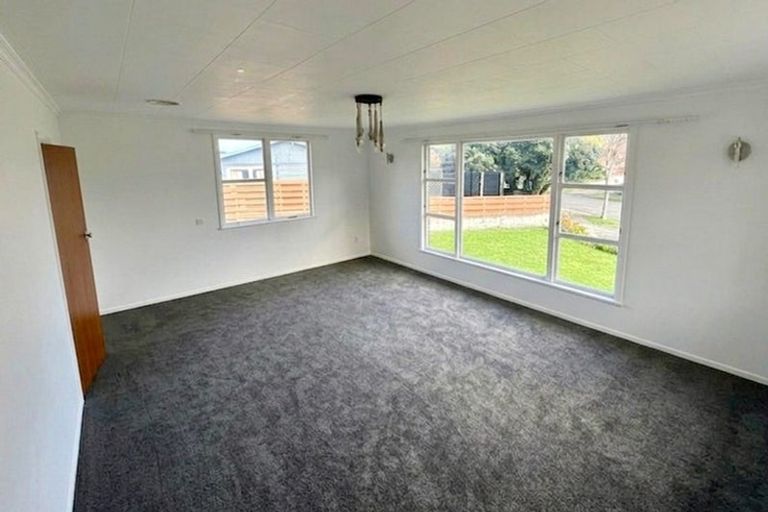 Photo of property in 7 Mahia Place, Kelvin Grove, Palmerston North, 4414