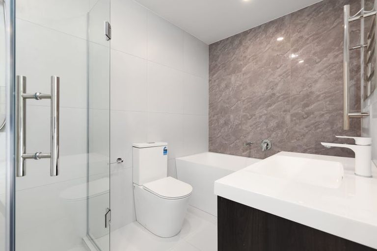 Photo of property in 9a Endurance Rise, Orewa, 0931