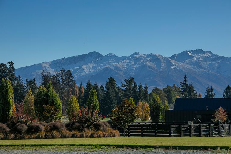 Photo of property in 14 Little Orchard Way, Wanaka, 9382