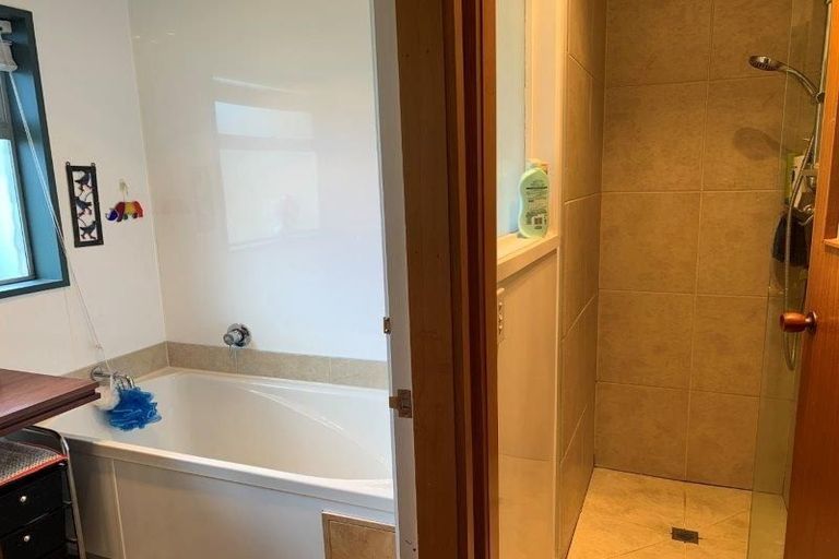 Photo of property in 90-94 Tenby Street, Wanaka, 9305