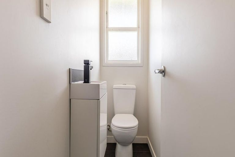 Photo of property in 1 Kauri Street, Levin, 5510