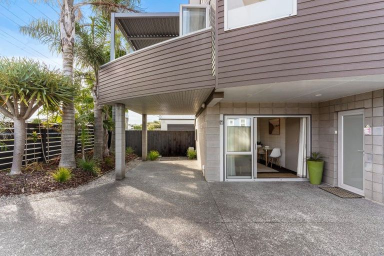 Photo of property in 306 Ocean Road, Whangamata, 3620