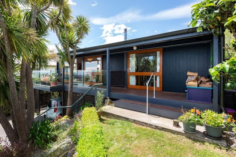 Photo of property in 318 Cannon Hill Crescent, Mount Pleasant, Christchurch, 8081
