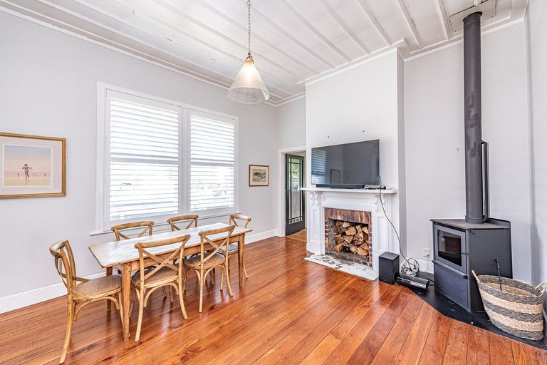 Photo of property in 24 Brassey Road, Saint Johns Hill, Whanganui, 4500