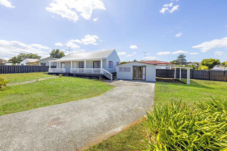 Photo of property in 78 Hyperion Drive, Randwick Park, Auckland, 2105