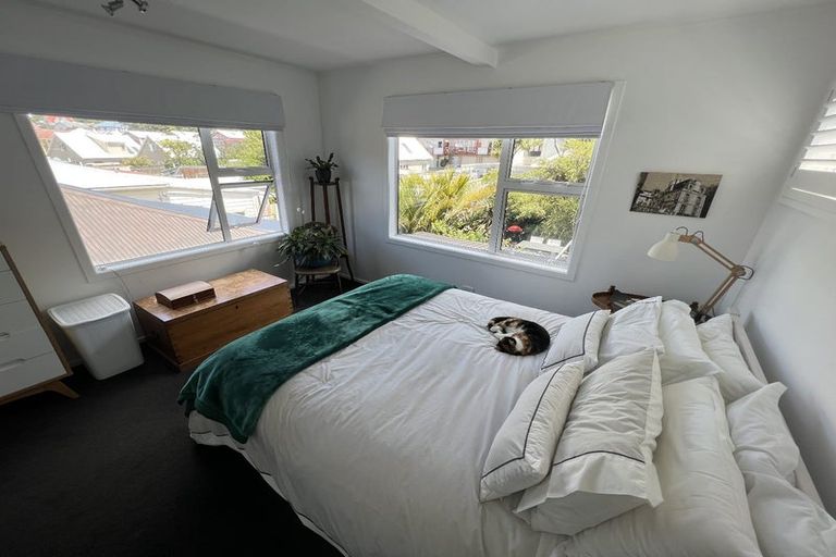 Photo of property in 28 Kilbirnie Crescent, Kilbirnie, Wellington, 6022