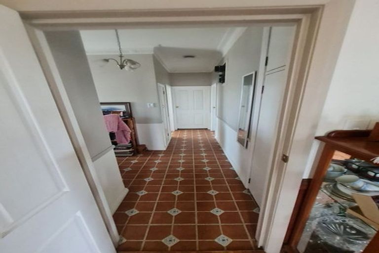 Photo of property in 1014 Heretaunga Street East, Parkvale, Hastings, 4122