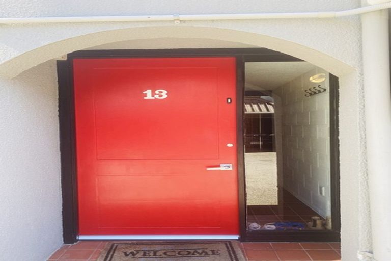 Photo of property in 13/10 Pitarua Street, Thorndon, Wellington, 6011