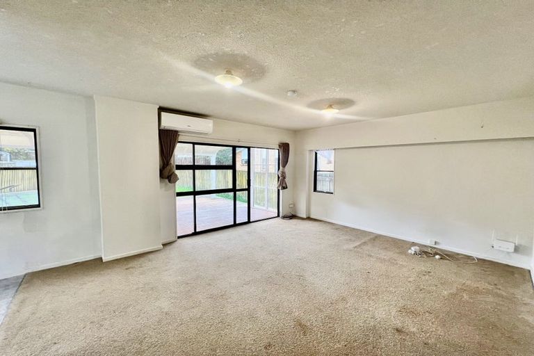 Photo of property in 4/133 Ennis Avenue, Pakuranga Heights, Auckland, 2010