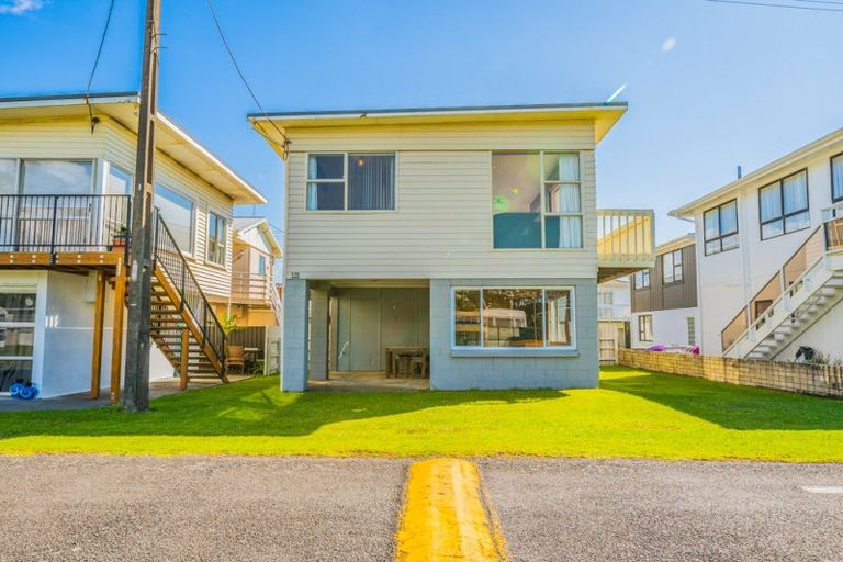 Photo of property in 121 Eighth Avenue, Urenui, 4377
