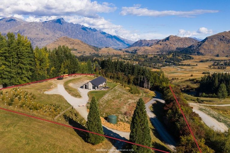 Photo of property in 86 Mountain View Road, Dalefield, Queenstown, 9371