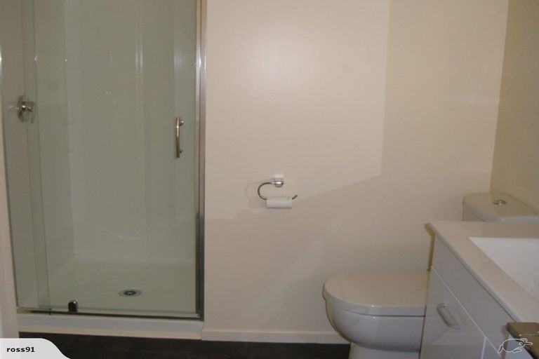 Photo of property in 1/32 Wicklow Road, Narrow Neck, Auckland, 0622