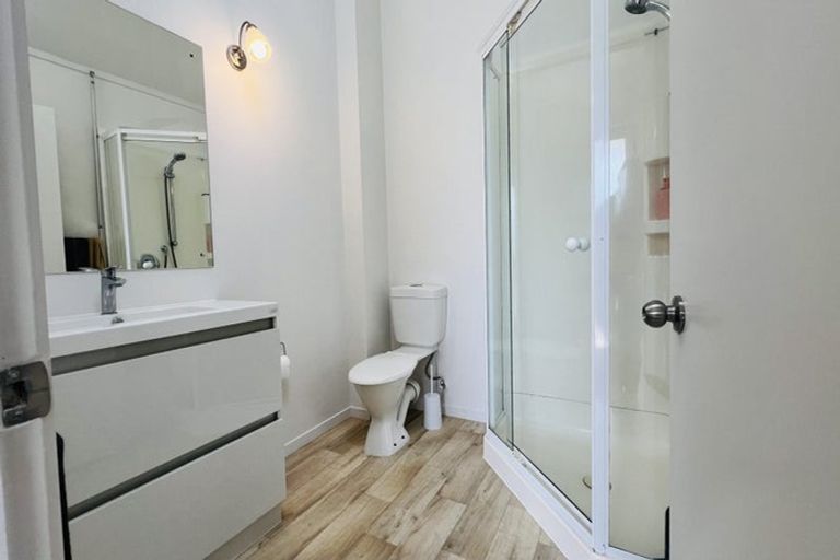 Photo of property in 98 Victoria Street, Coromandel, 3506