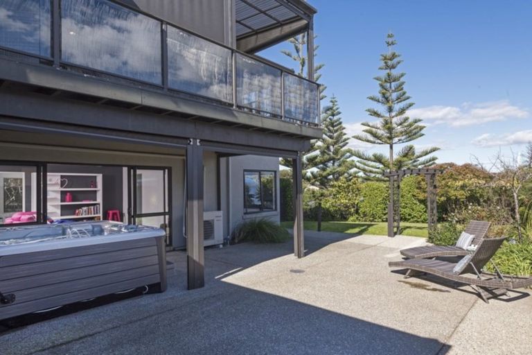 Photo of property in 103 Pine Harbour Parade, Beachlands, Auckland, 2018