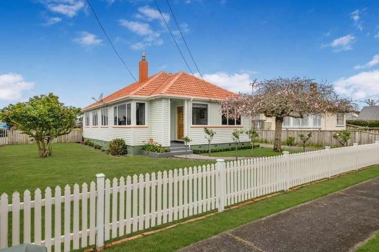 Photo of property in 31 Village Way, Ardmore, Papakura, 2582