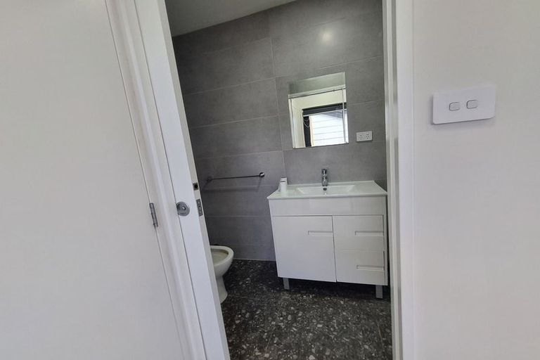 Photo of property in 2 Arnhem Place, Pukekohe, 2120