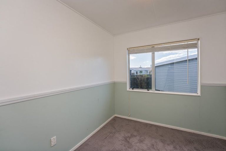 Photo of property in 13 Simcox Street, Otaki Beach, Otaki, 5512