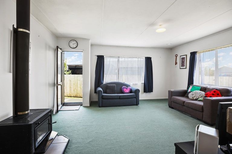 Photo of property in 5d Pollen Crescent, Melville, Hamilton, 3206