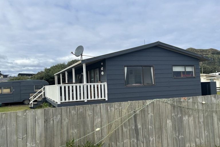 Photo of property in 11a Beach Road, Mokau, 4376