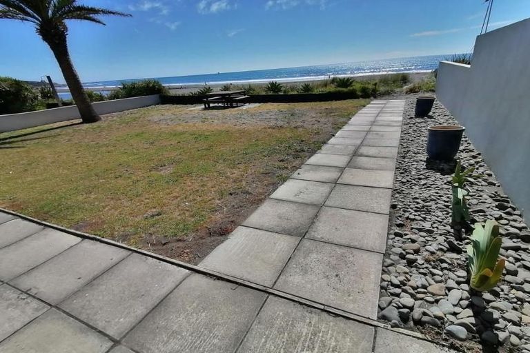 Photo of property in 7 Messenger Terrace, Oakura, 4314